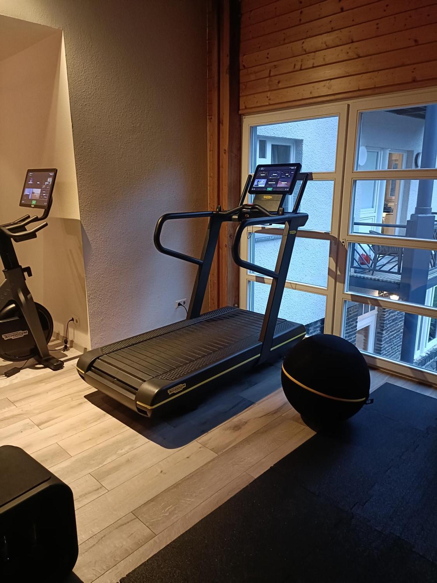 בורשייד Cocoon Hotel La Rive מראה חיצוני תמונה